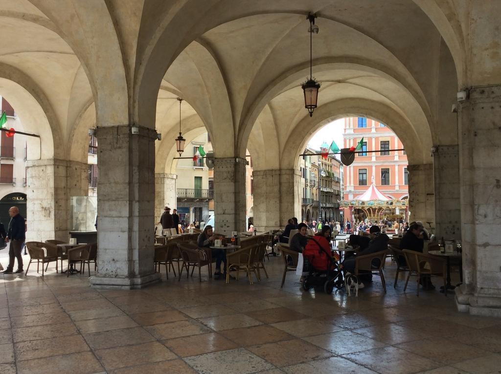 La Loggia Al Duomo - Treviso Lägenhet Exteriör bild